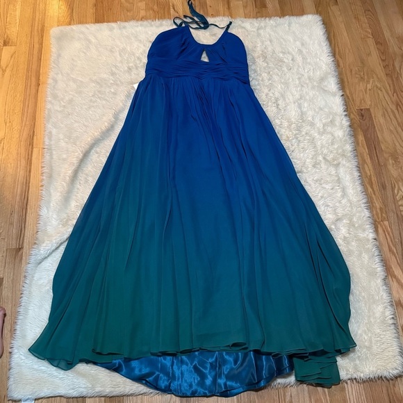 NWT Mac Duggal Halter Ruched Ombre Gown - Size 18W - Picture 4 of 7